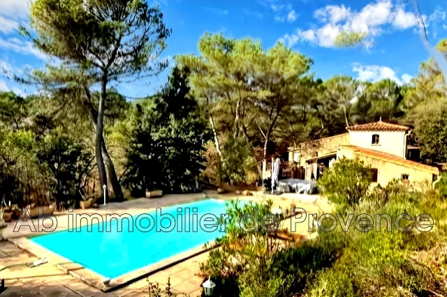 Maison 7 pièces 202 m² · à Campagne · 202 m² · 750 000 €