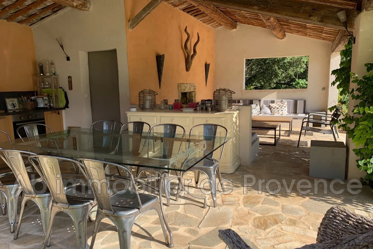 Maison 5 pièces 250 m² · à Rognes · 250 m² · 1 680 000 €