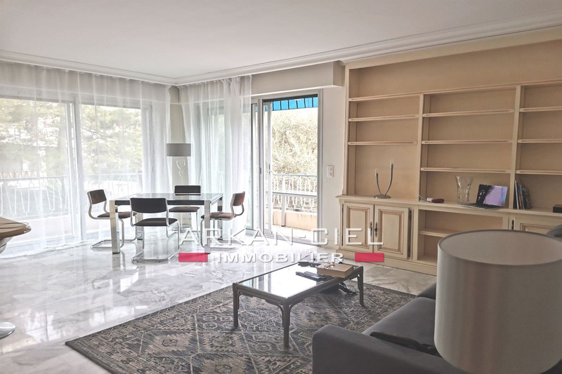 appartement  2 rooms  Juan-les-Pins Downtown  60 m² -   