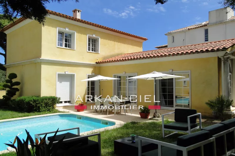 maison  7 rooms  Juan-les-Pins Palais des congr&egrave;s  700 m² -   