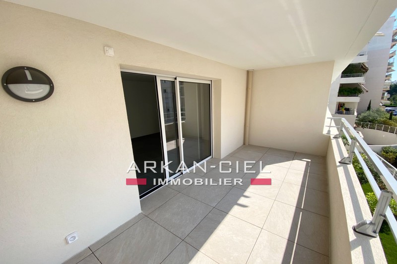 Photo Apartment Antibes Centre-ville,   to buy apartment  3 rooms   67&nbsp;m&sup2;