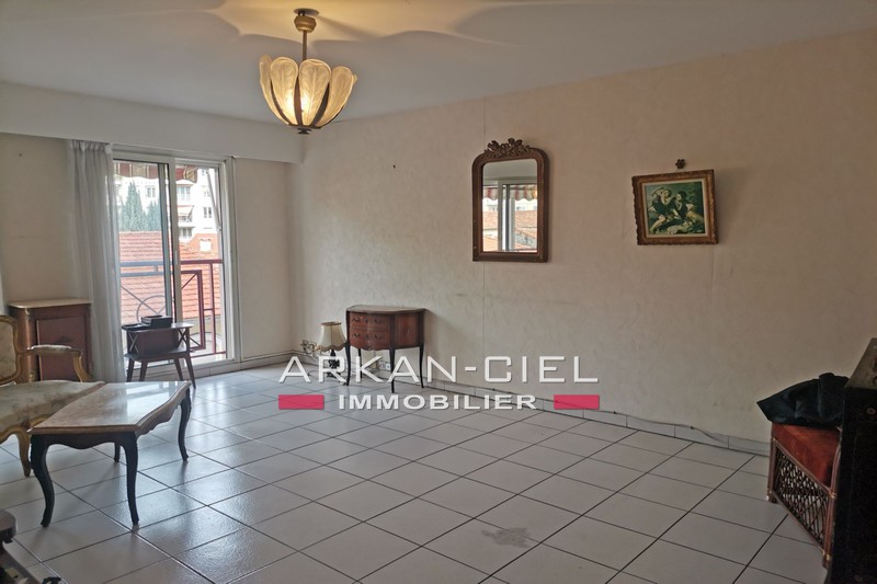 Photo Apartment Antibes Centre-ville,   to buy apartment  3 rooms   66&nbsp;m&sup2;