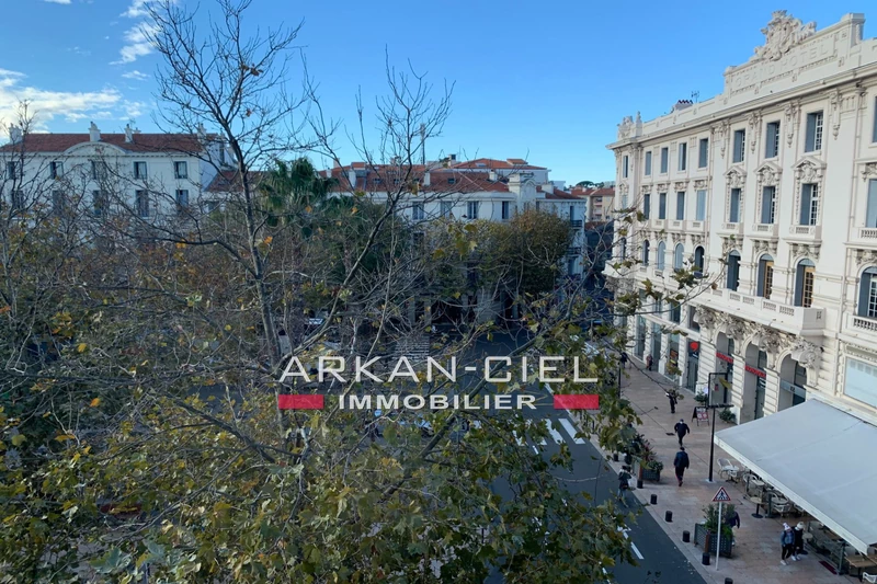 Photo Apartment Antibes Centre-ville, to buy apartment 5 rooms 118 m²