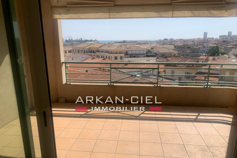 appartement  4 rooms  Antibes Downtown  107 m² -   