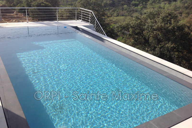Photo Villa Grimaud Vacation rental villa 5 bedroom 228 m²
