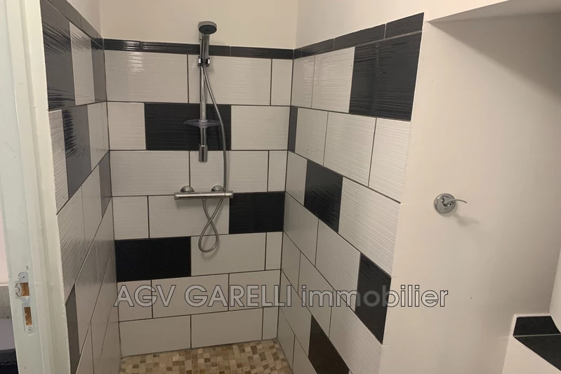 Location appartement Hyères  