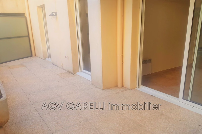 Location appartement Hyères  