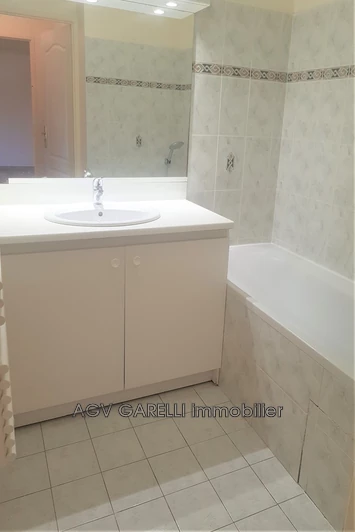 Location appartement Hyères  