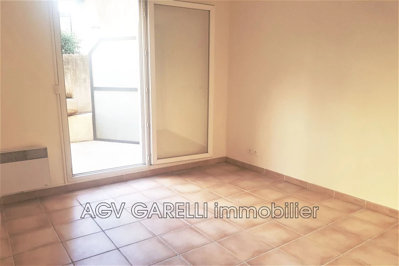 Location appartement Hyères  