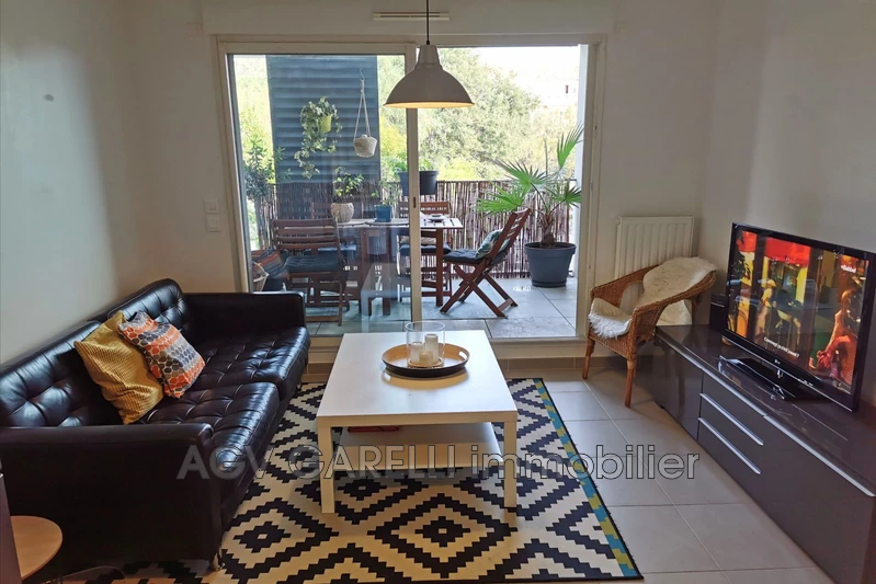 Photo n°2 - Location appartement Hyères 83400 - 810 €