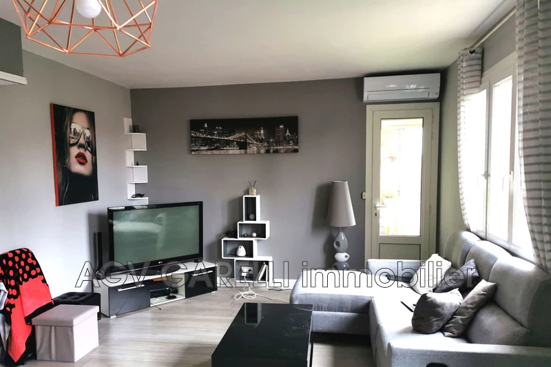 Photo n°1 - Location appartement Toulon 83000 - 917 €