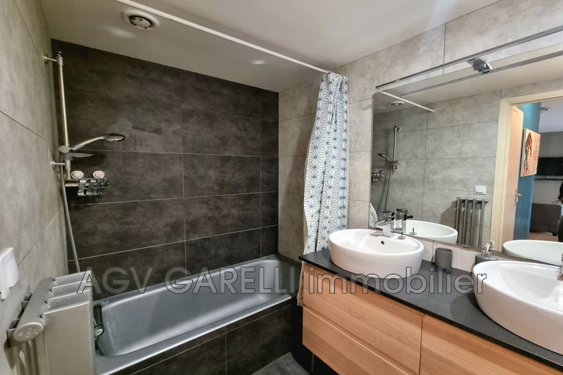 Location appartement Hyères  
