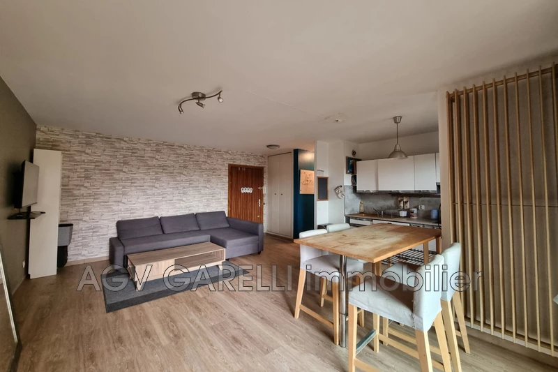 Location appartement Hyères  