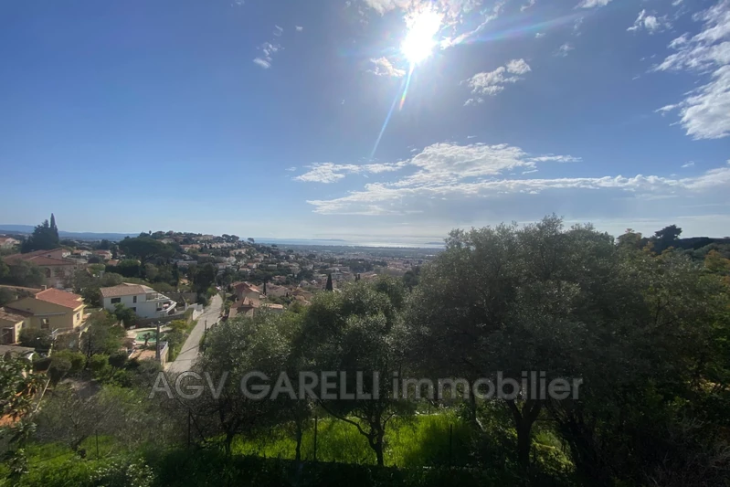 Location rez-de-jardin Hyères  