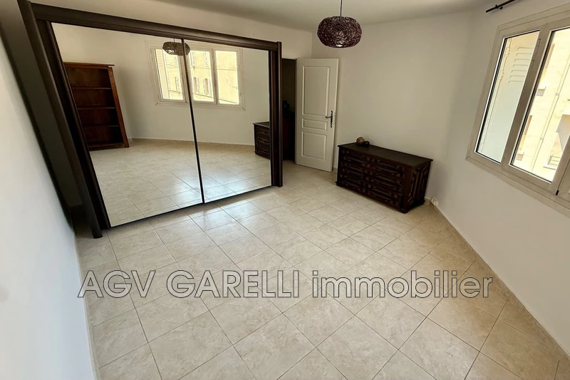 Location appartement Toulon  