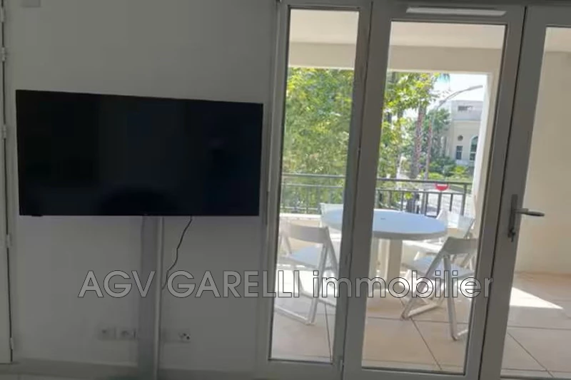 Location appartement Hyères  