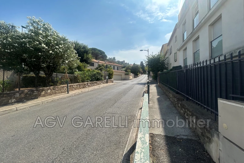 Location appartement Hyères  