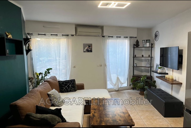 Location appartement Hyères  