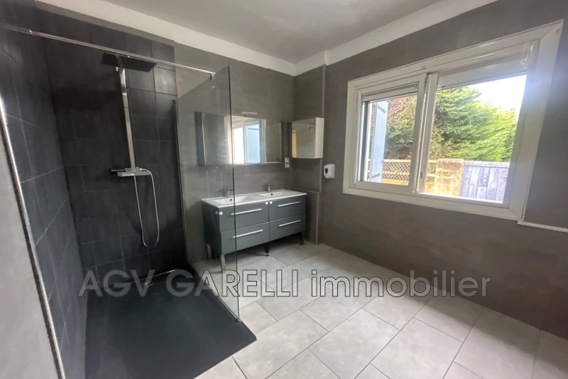 Photo n°6 - Location maison Hyères 83400 - 1 600 €