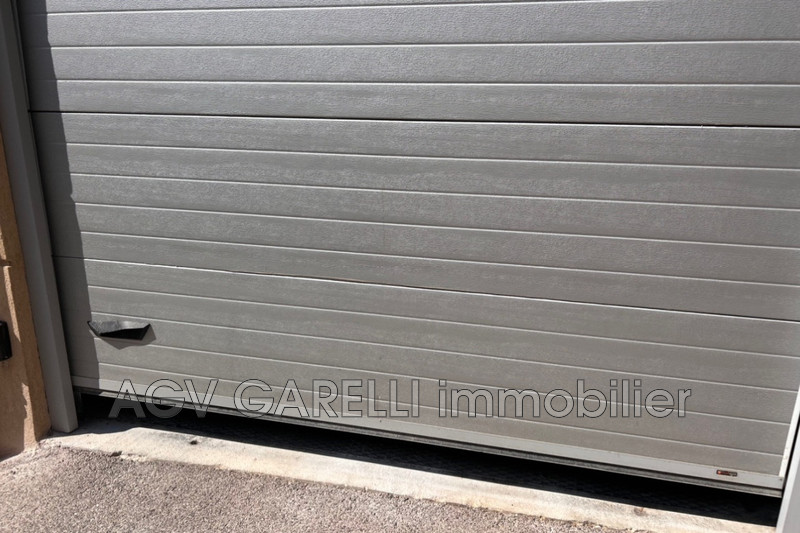Photo n°3 - Location Garage parking Hyères 83400 - 90 €