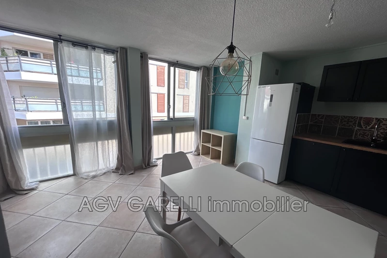Vente appartement Hyères  
