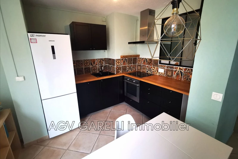 Vente appartement Hyères  