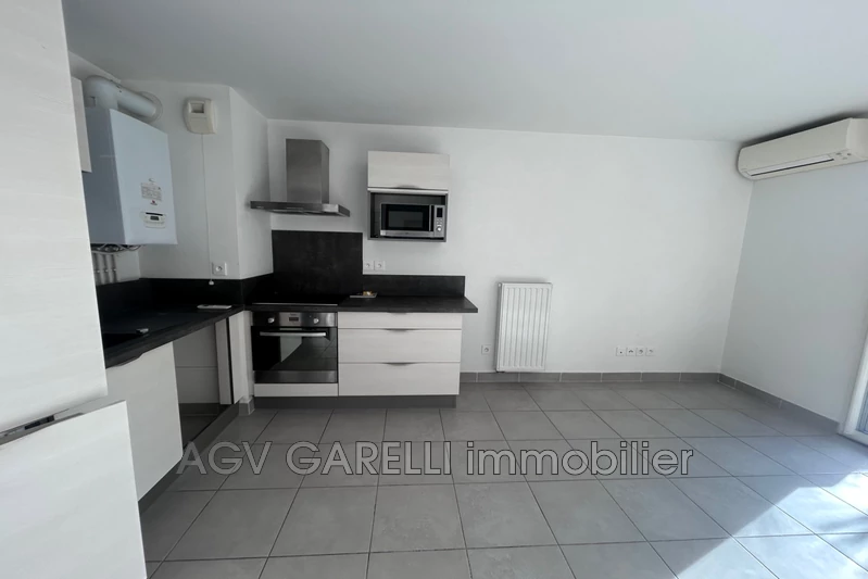 Vente appartement Hyères  
