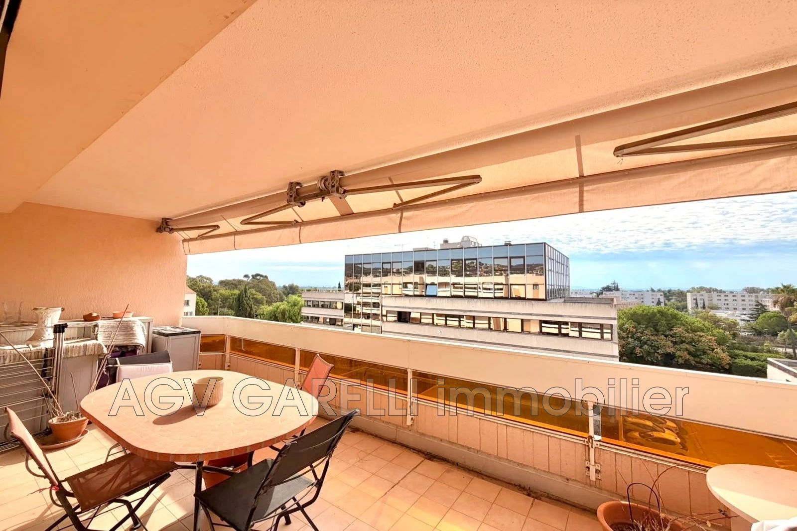 Appartement 3 pièces 72 m² · à Hyères · 71,7 m² · 367 500 €