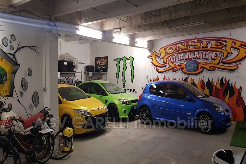 Photo n°3 - Vente garage Hyères 83400 - 150 000 €