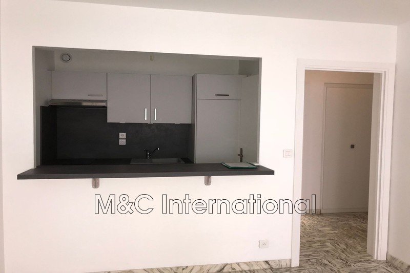 Photo Appartement Antibes Centre-ville, Location appartement 1 pièce 31 m²