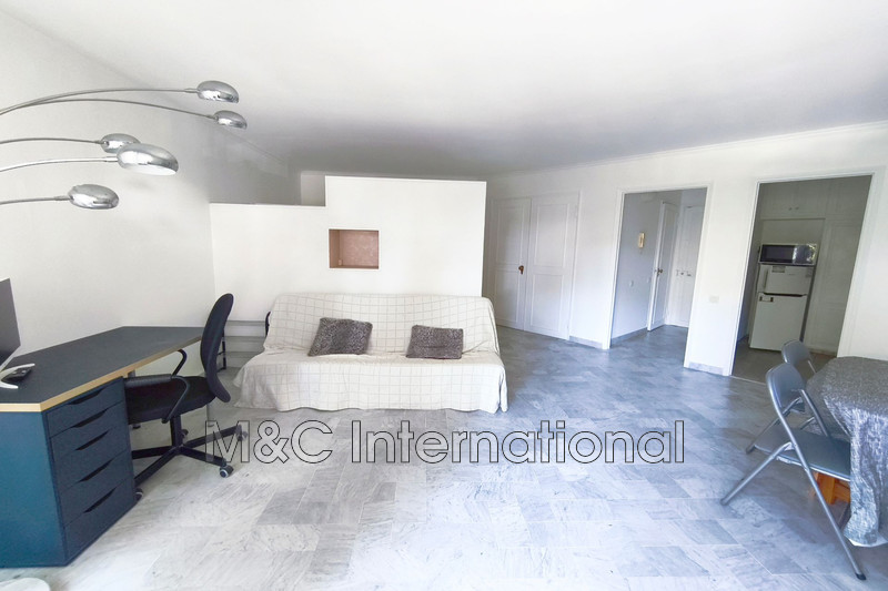 Location appartement Antibes  