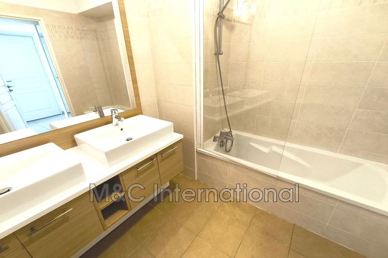 Location appartement Biot  