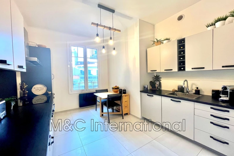 Location appartement Antibes  
