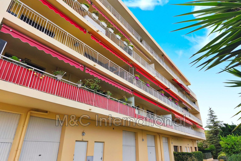 Photo Appartement Saint-Laurent-du-Var  Location appartement  2 pièces   59&nbsp;m&sup2;