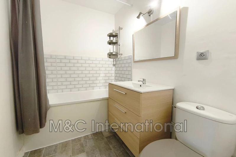 Location appartement Antibes  