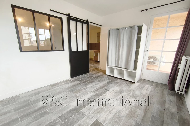 Location appartement Antibes  