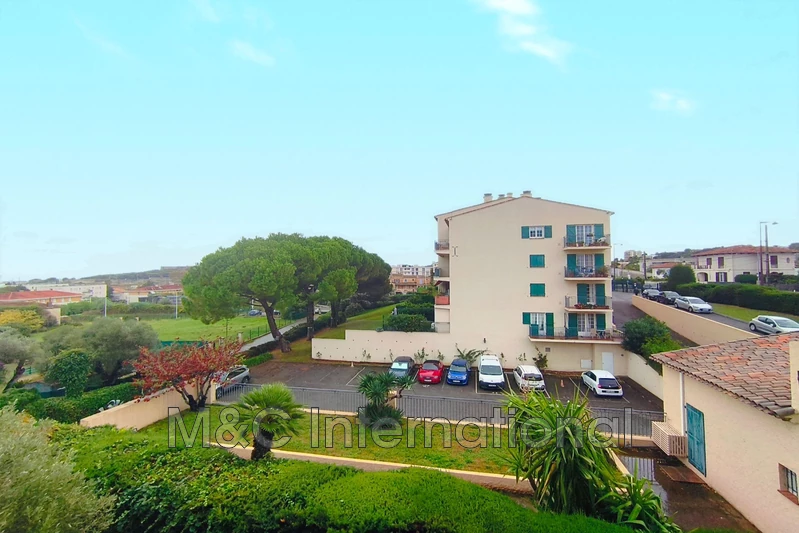 Location appartement Antibes  