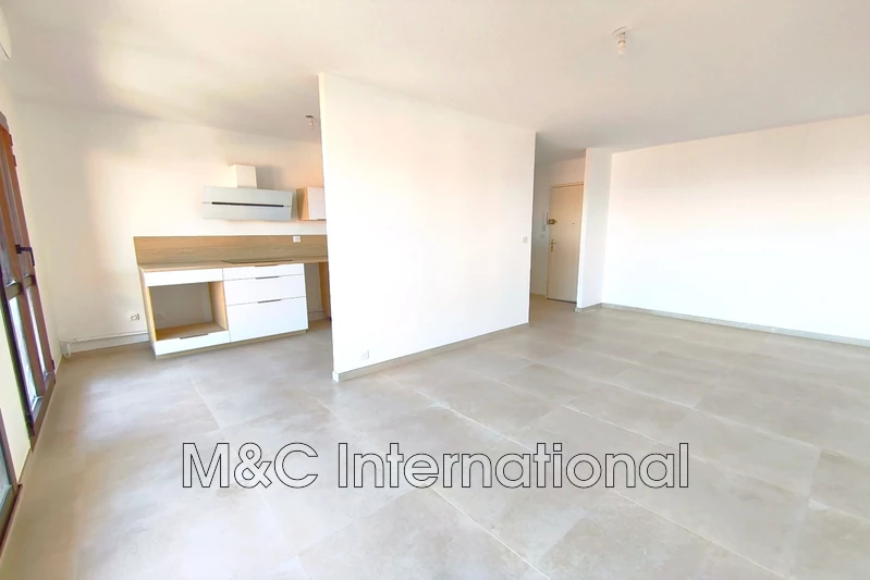 appartement  2 pièces  Antibes   48&nbsp;m&sup2; -   