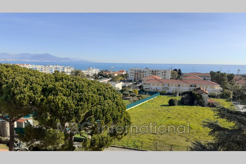 Photo Apartment Antibes Proche centre ville,   to buy apartment  2 rooms   51&nbsp;m&sup2;