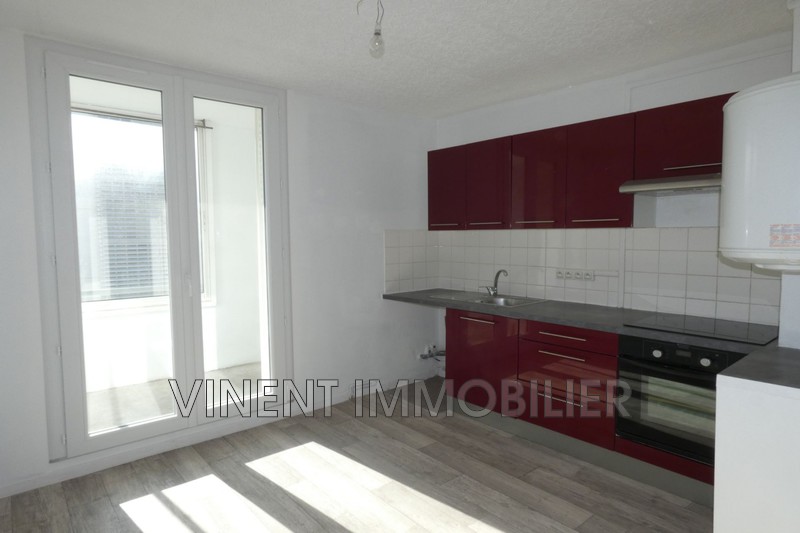 Photo Appartement Montélimar Location appartement 4 pièces 65 m²