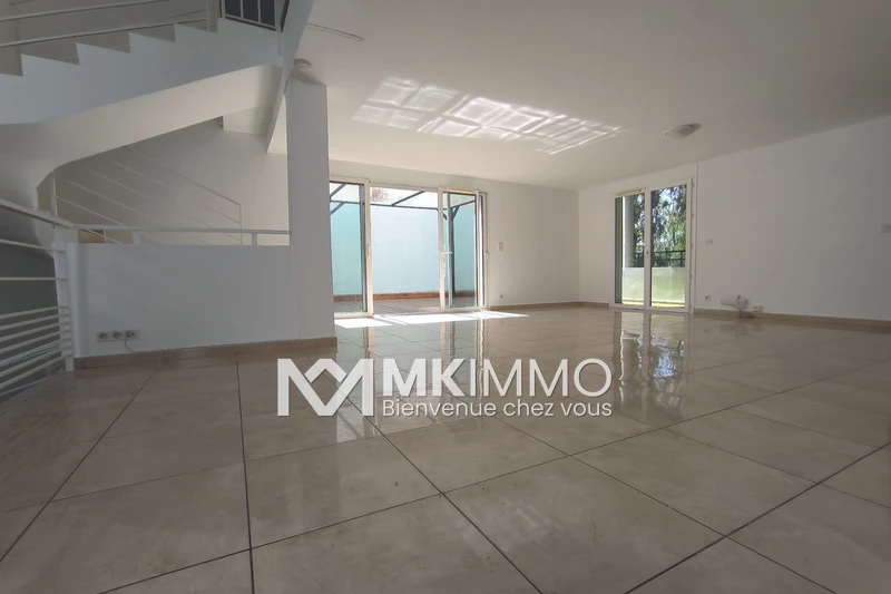 Location maison contemporaine Antibes  