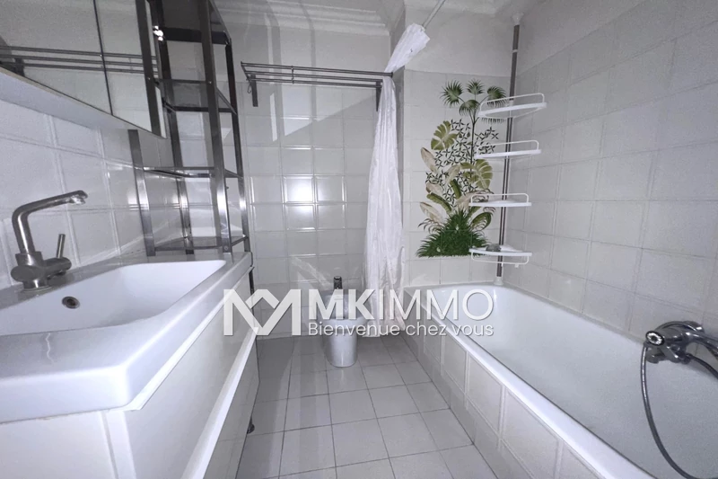 Location appartement Antibes  