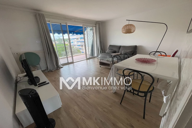 Location appartement Antibes  