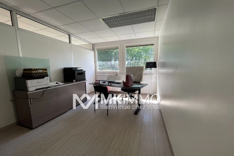 Professionnel local professionnel Valbonne  