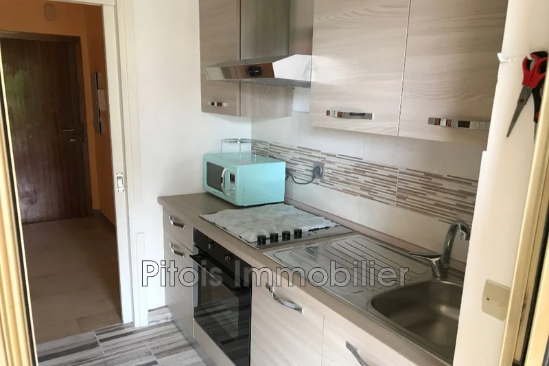 Location appartement Antibes  