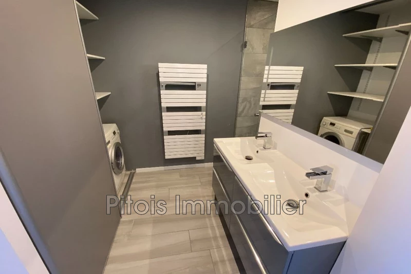 Location appartement Grasse  