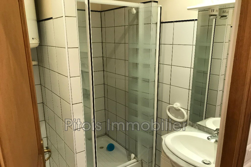 Location appartement Antibes  