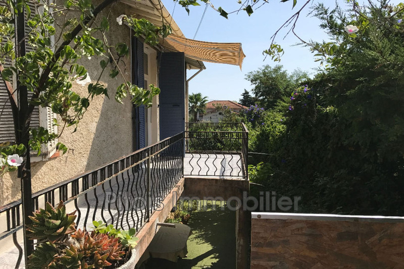 Location appartement Antibes  