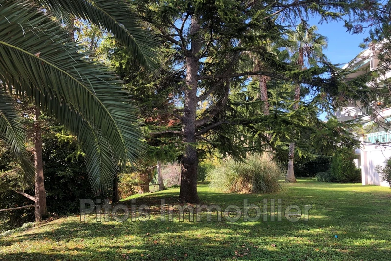 Location appartement Antibes  