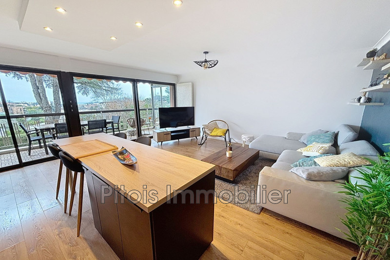 appartement  3 pièces  Antibes   66 m² -   